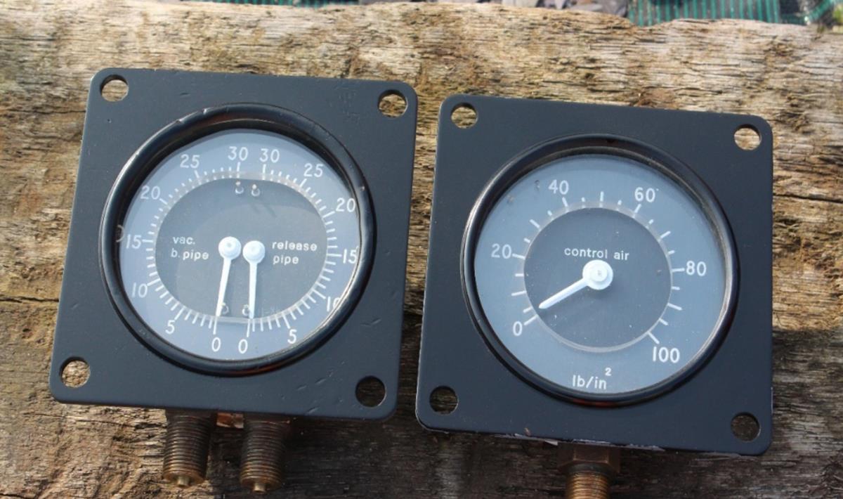Vacuum gauge and air gauges from the driver's desk.